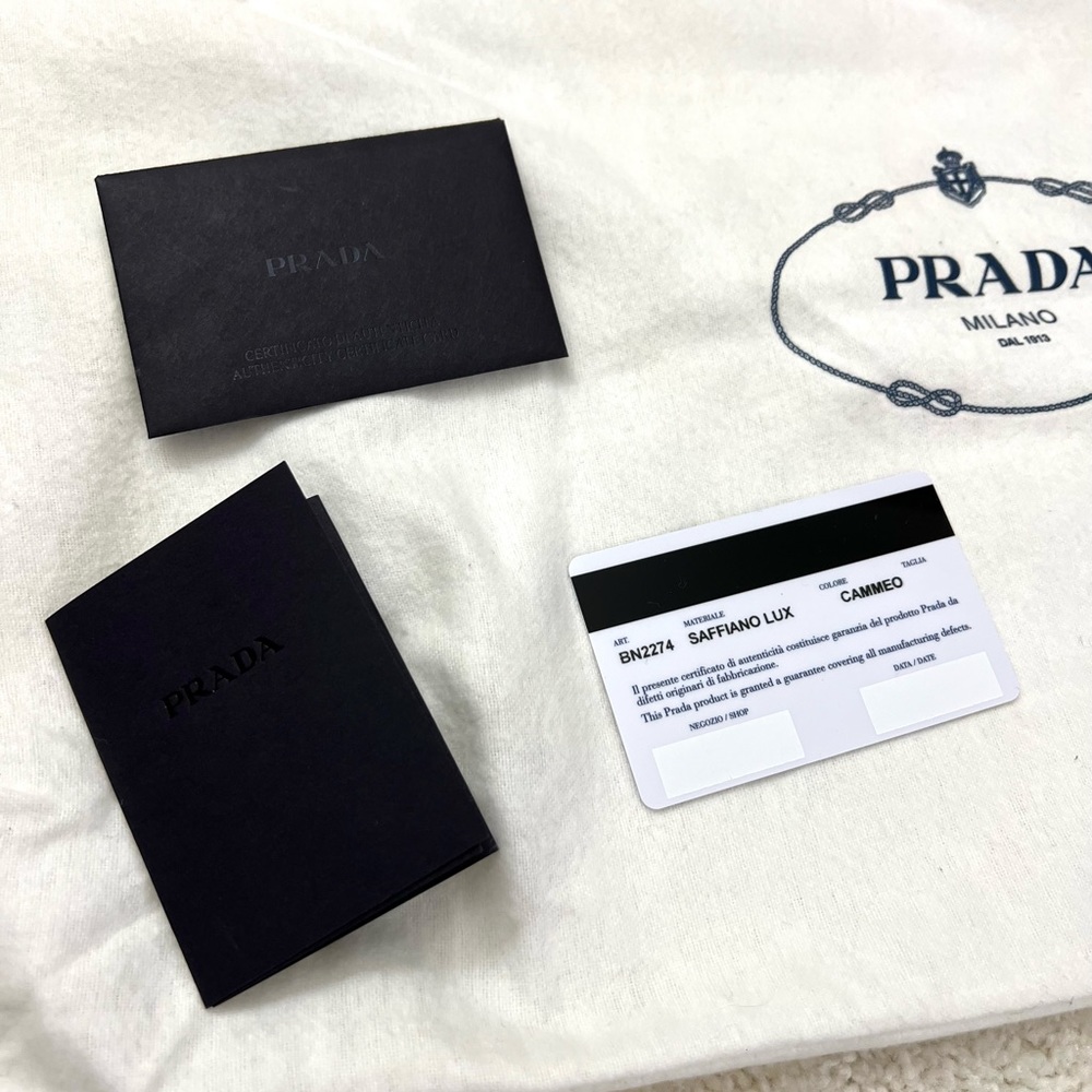 Lux Prada Galleria Saffiano leather tote - Picture 10 of 16